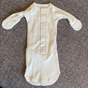 Goumi moss gown- preemie
